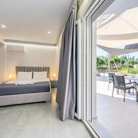 Starry Sky Luxury 1 Apartamento Lefkímmi