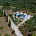 Starry Sky Luxury 1 * Lefkimi
